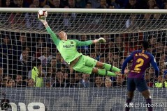 巴萨重磅官宣！功勋队长冬窗离队，切尔西加入1667万欧年薪谈判