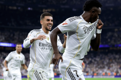 维尼修斯双响造红牌！姆巴佩破门伤退，皇马3-1黄潜重返西甲第一