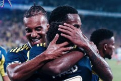 足坛一夜疯狂：穆帅不敌本菲卡，拜仁皇马大胜，国米遭绝杀扳平