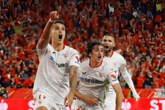 西甲中游对决：巴伦西亚主场迎战皇家社会，新旧势力的战术博弈