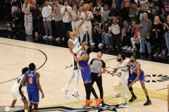 米切尔-罗宾逊遭遇砍鲨战术罚球6中3 马刺首节领先尼克斯9分
