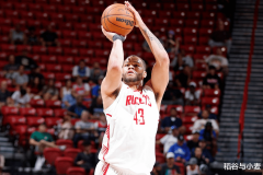 法乙联赛得分王将加盟德甲劲旅，此前他代表火箭参加了夏季联赛？