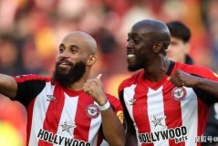 黑锋双煞解体！姆贝乌莫800万镑年薪入豪门，维萨罢训离队能理解