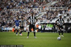 伊萨克缺席PFA颁奖典礼，利物浦转会风波再起！