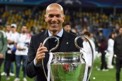 齐达内确认执教复出，瞄准法国队，拒绝曼联和巴黎圣日耳曼