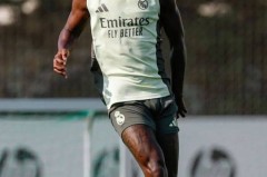 未来不明！皇马已暂停维尼修斯的续约谈判