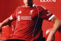 官方：利物浦签下18岁意大利中卫莱奥尼 身披15号战袍