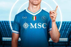 进欧冠就买断！迪马：霍伊伦与那不勒斯合同中有8000万欧解约条款