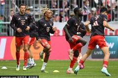 德甲首轮重磅对决：拜仁海报背后的战术分析与球员故事