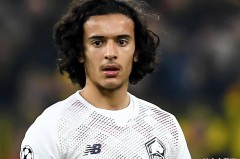 转会11：英超双雄加入法甲17岁小将争夺战曼联中场猎物被标天价